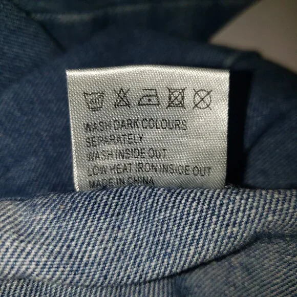 The Rockn Rev Jeans Women's Size 8 Step Hem Straight Leg Distressed Jeans NWT - Picture 12 of 15